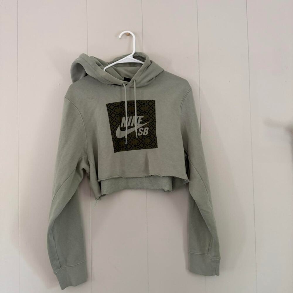 Nike Skateboard Branded SB sage green cropped hoodie sweatshirt men's Medium